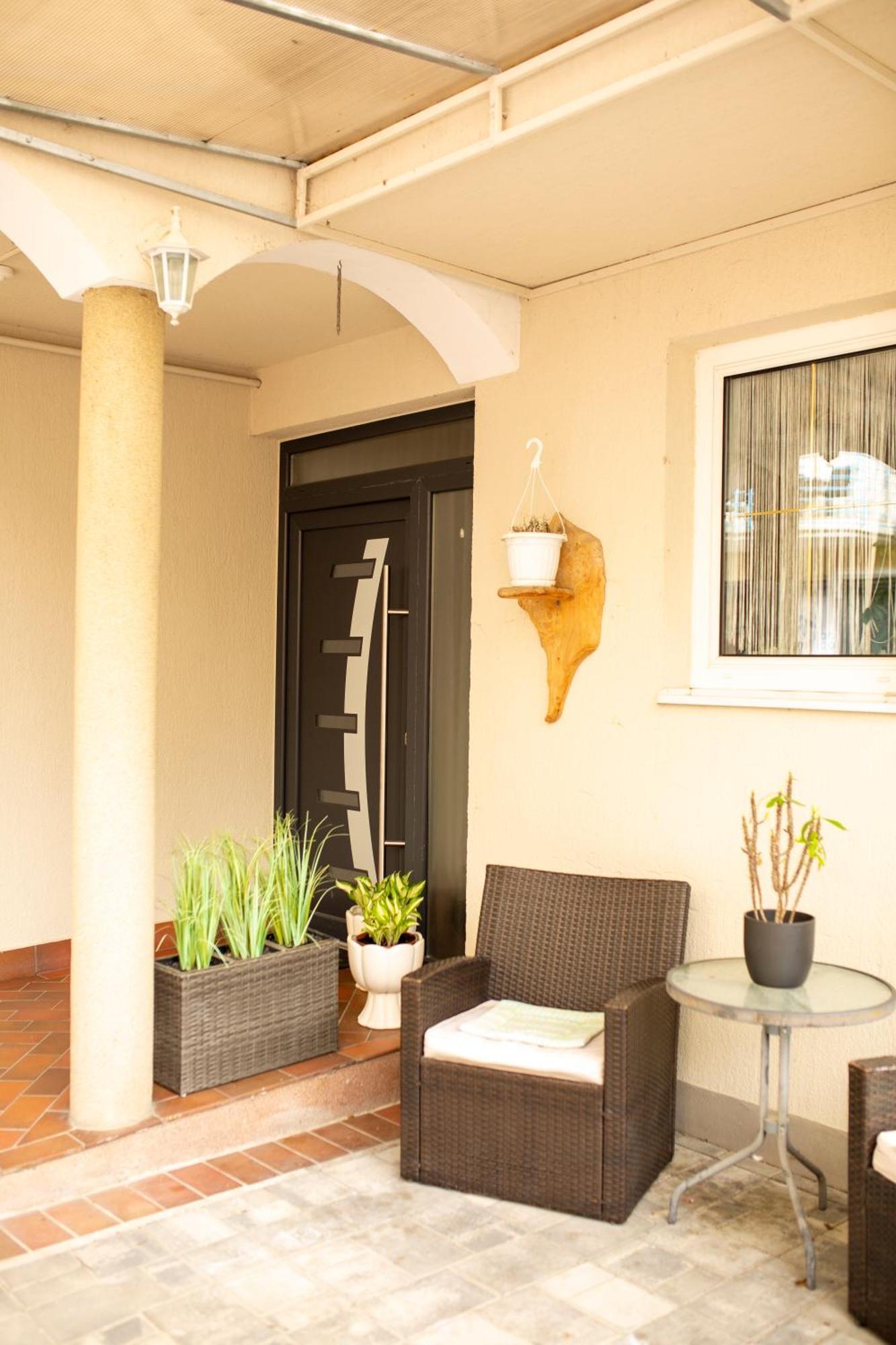Huerkecz Apartmanhaz Heviz Ngoại thất bức ảnh