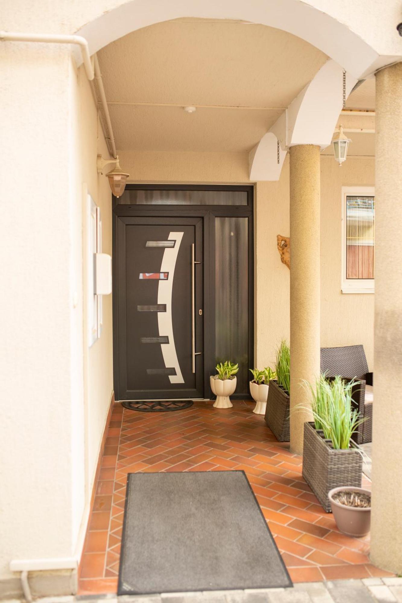Huerkecz Apartmanhaz Heviz Ngoại thất bức ảnh