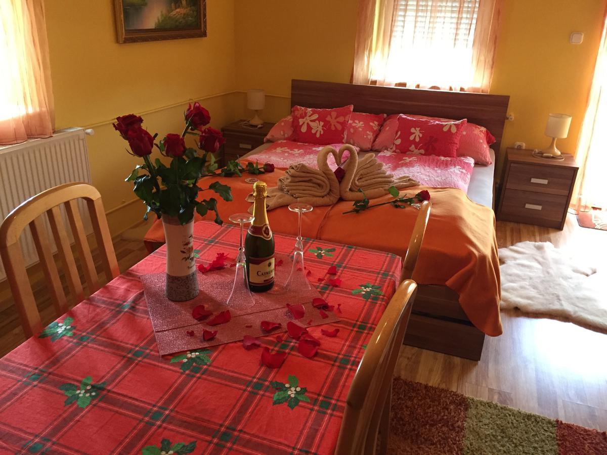 Huerkecz Apartmanhaz Heviz Ngoại thất bức ảnh