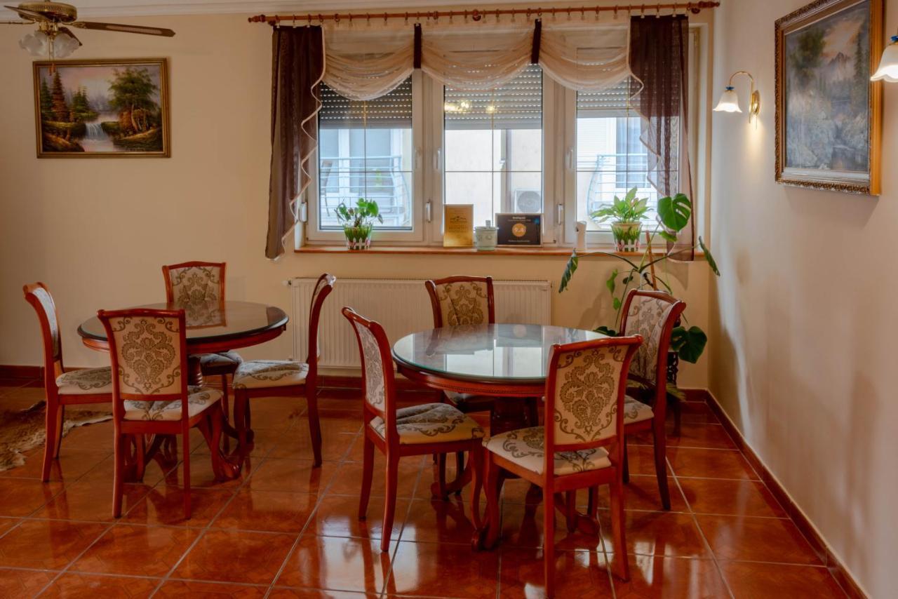 Huerkecz Apartmanhaz Heviz Ngoại thất bức ảnh